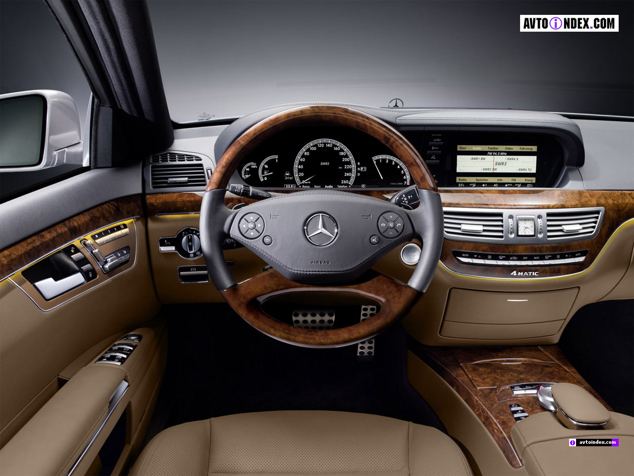 Mercedes S500, vista interior, panel de control